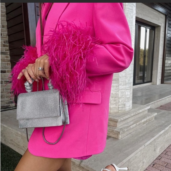 💕💖 HOT ITEM!!! ZARA Hot Pink Blazer with Feather Sleeve!! - Picture 4 of 7